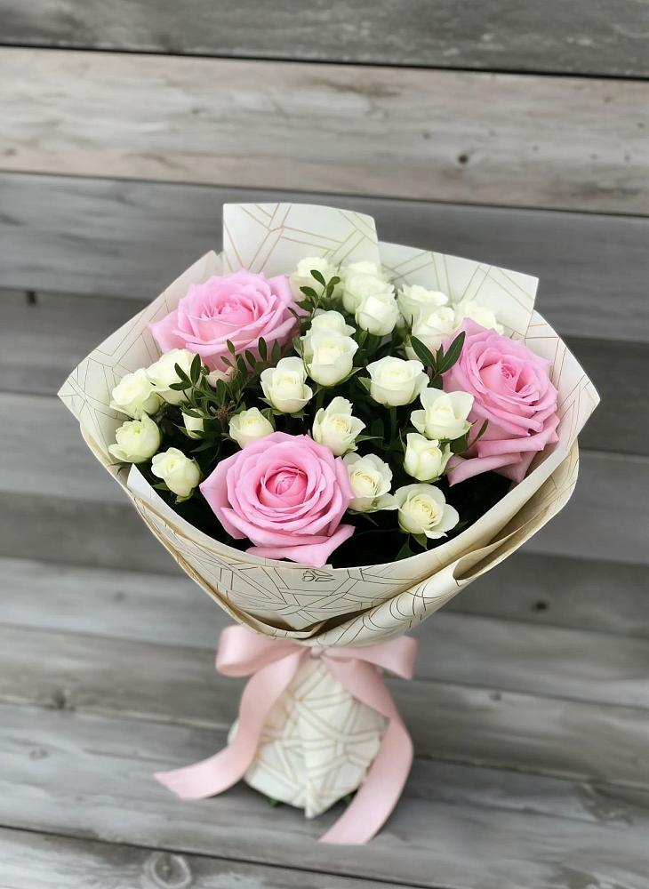 Букет цветов из: Розы в Вахтане