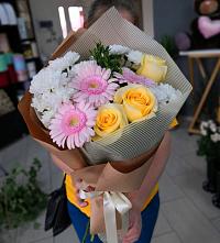 Букет цветов из:  Герберы, Розы и Хризантемы в Вахтане