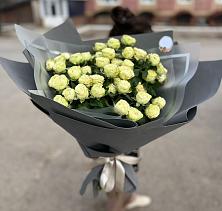 Букет Белые кустовые розы Солинеро в Вахтане