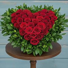 Цветочная композиция из Розы в виде сердца в Вахтане