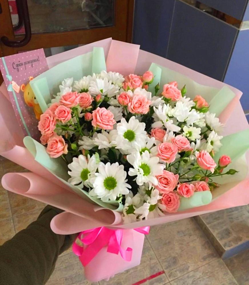 Букет цветов из: Розы и Хризантемы в Вахтане