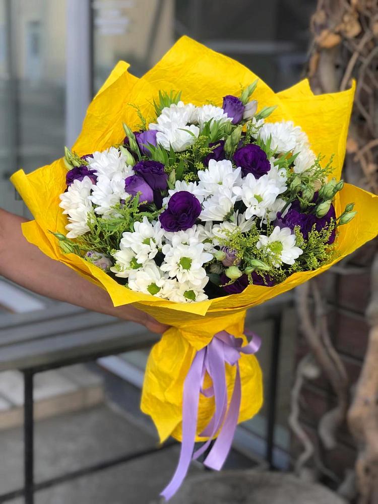 Букет цветов из: Ирисы, Хризантемы и Ромашки в Вахтане