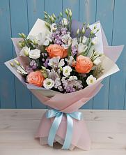 Букет цветов из:  Лизиантусы, Розы, Альстромерии и Гипсофила в Вахтане