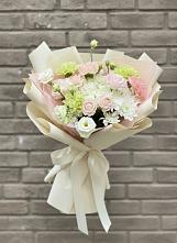 Букет цветов из:  Гвоздики, Розы, Лизиантусы и Хризантемы #REPLACE_PRED# Вахтане
