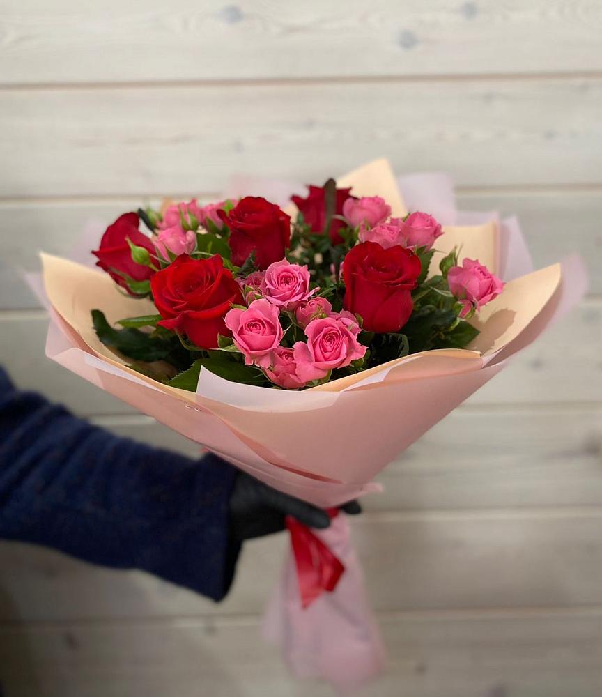 Букет цветов из: Розы в Вахтане
