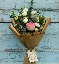 Букет цветов из:  Розы и Лизиантусы в Вахтане